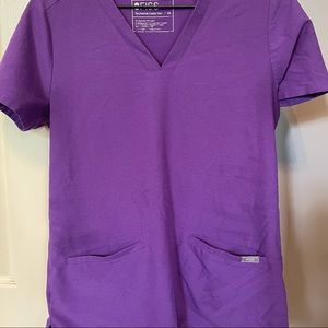 XS figs skinny scrub bottoms and top